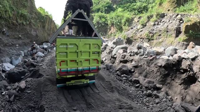 Строительство, новый фильтр для песка, экскаватор дольше грузит