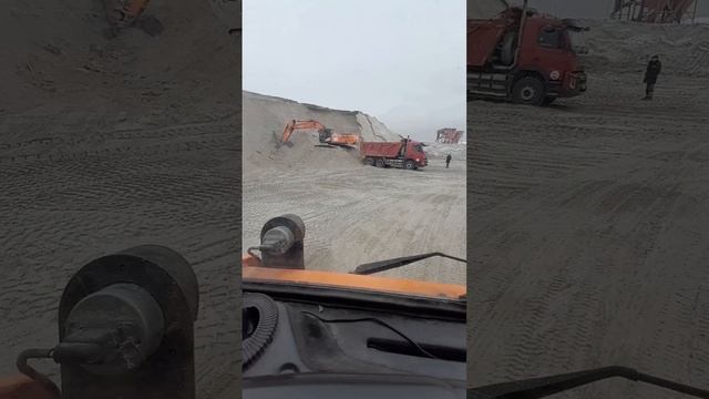 работа экскаватора