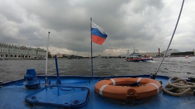 Рейс по маршруту Парадный Петербург 26.07.2023г. из рубки теплохода. Санкт-Петербург.