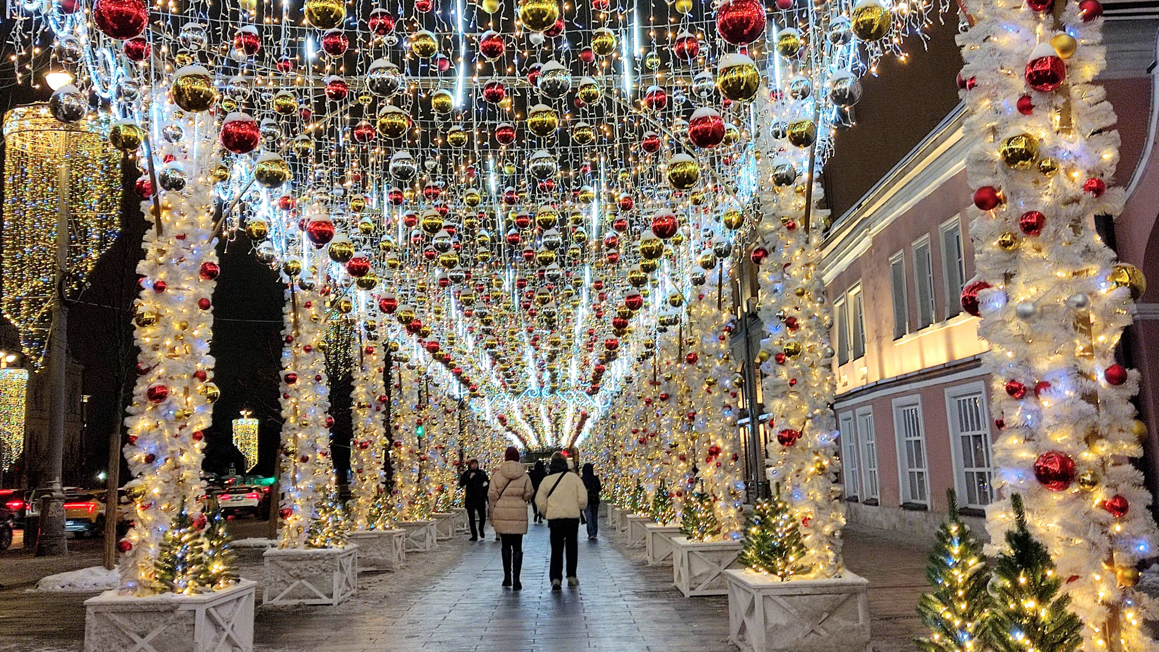 Предновогодняя Москва🌟🎄❄ Новая площадь в вечерних огнях и украшениях❄💖10.12.2024