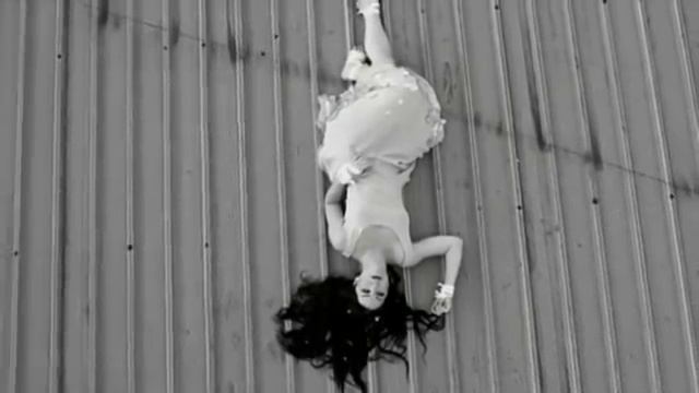 Evanescence - My Immortal (Official Music Video)