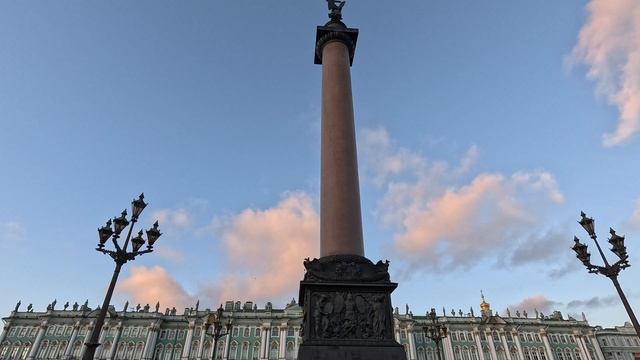 Дворцовая площадь перед Новым годом