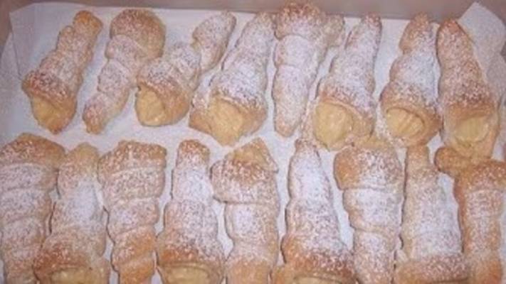 Трубочки с заварным кремом