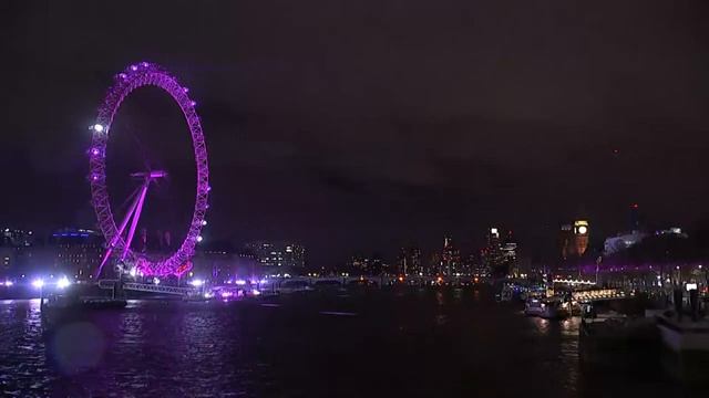 LIVE Big Ben rings in 2025 with New Years Eve fireworks in London.mp4