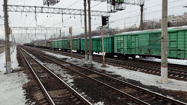Электровоз ВЛ10У-922 (ТЧЭ-38) с грузовым поездом + ЭГЭ2Тв-019 (аренда ЦППК) поезд №7399/7400.