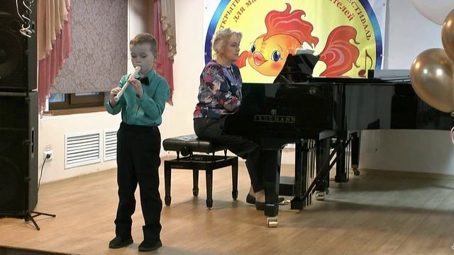 И. С. Бах «Песня», И. Шильцева «Полька мышек - малышек».mp4