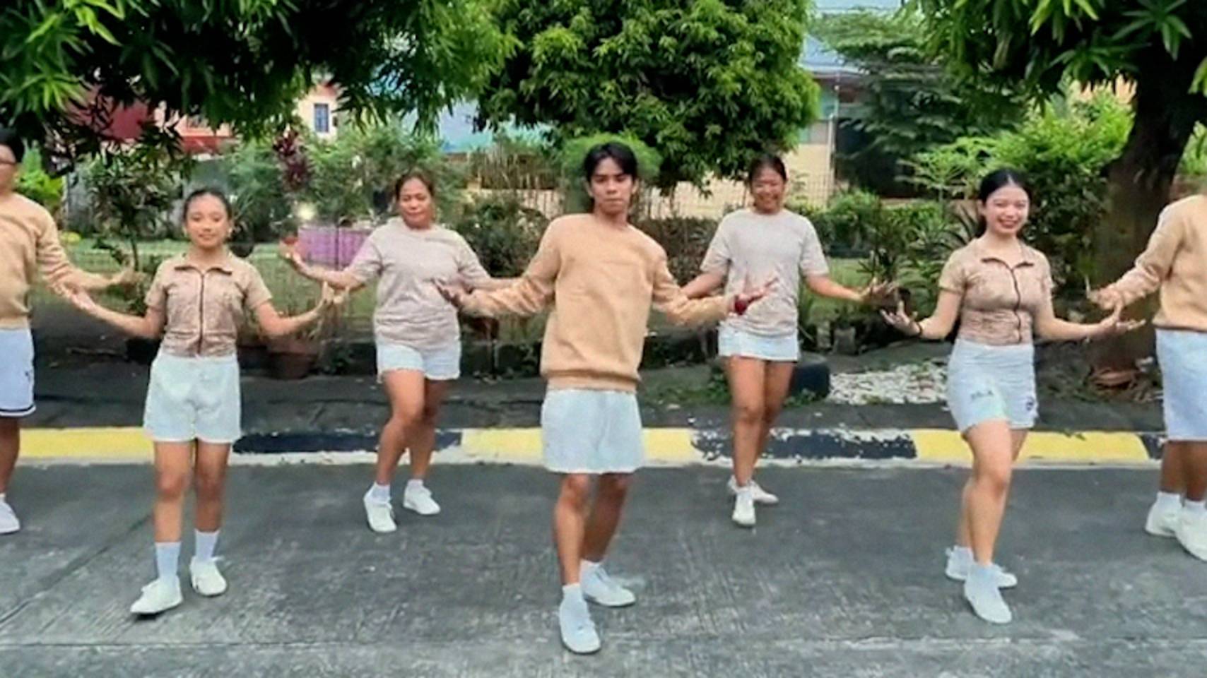 💃 Добро пожаловать, 2025! 🔥 Танцевальный заряд с Zumba и Dj Jurlan Remix 🎶