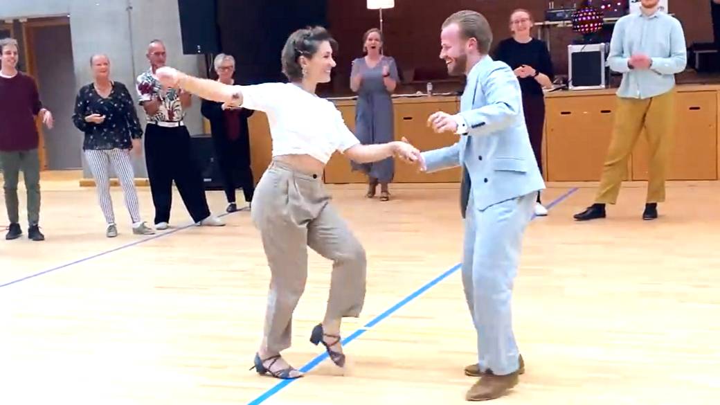 See What Happens when a Boogie Woogie and West Coast Swing Dancer Improvise! Sondre & Ardena. Танцы