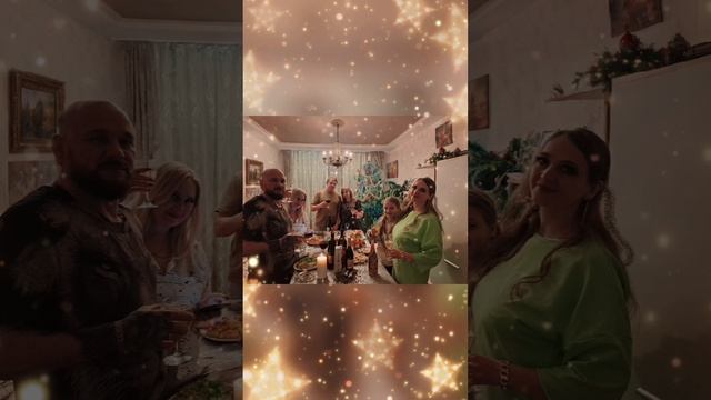 С Новым 2025 годом!
Пусть каждый день будет полон тепла, счастья и вдохновения! 
Екатерина Балашова