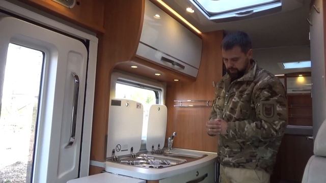 Mercedes Sprinter 4x4 Hymer полуинтегрированный автодом.