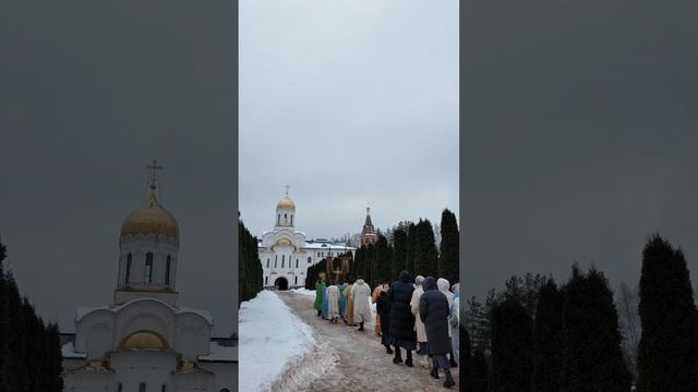 Студенты ярославского колледжа на практике в монастыре