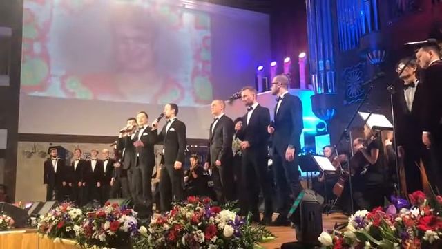 Хор "эра" и артисты г.Казань - "Преклоняем колени"