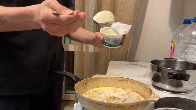паста с креветками в сливочном соусе (секретном соусе)