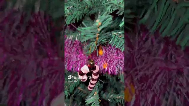 С Новым годом! Пусть в этом году вас ждет только радость, здоровье и удача!