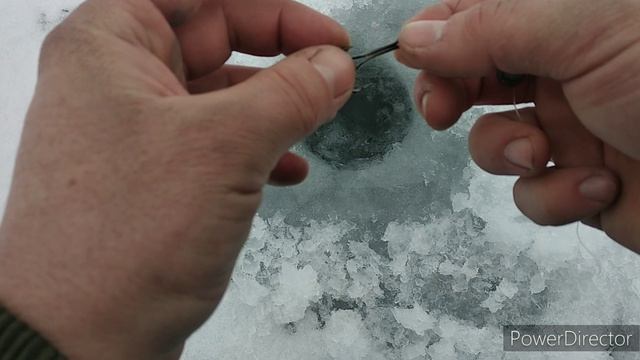 зимняя рыбалка , половили щуку , рыбалка на жерлицы