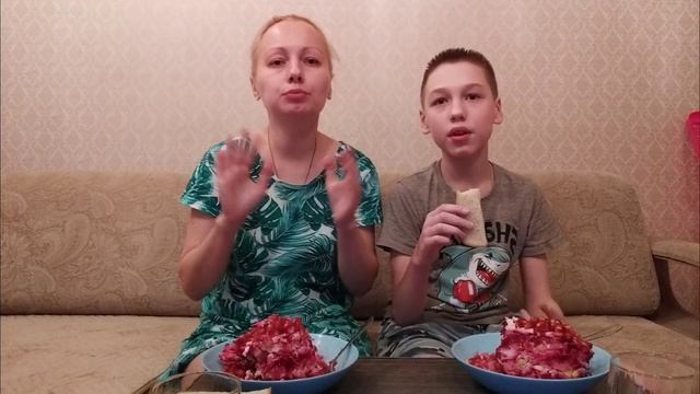Как мы встречали новый год! ☺️🎄 Нам было вкусно и уютно! А шампанское открыть не смогли! 😄