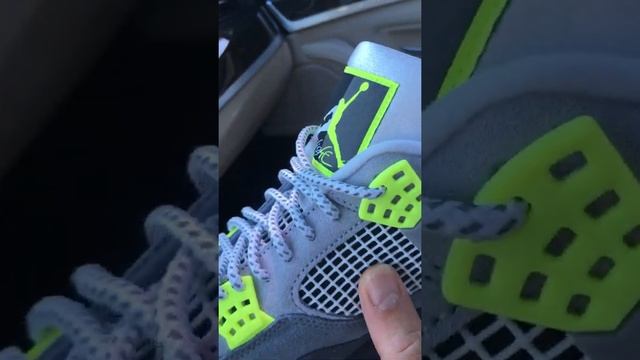 Air Jordan 4 95’ Neon Pickup