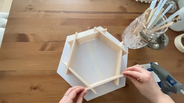 DIY Полка сота из палочек, шпателей