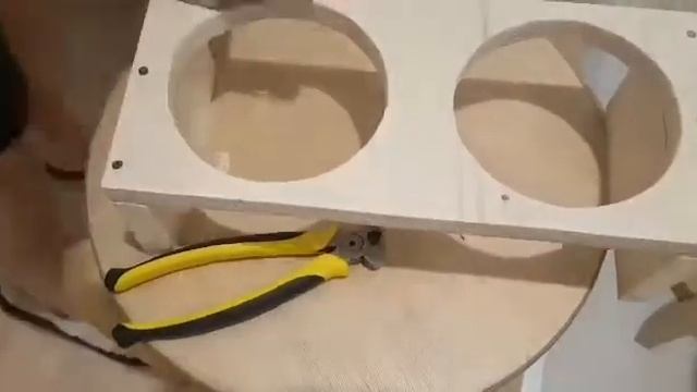 Подставка под миски для кошки или собаки