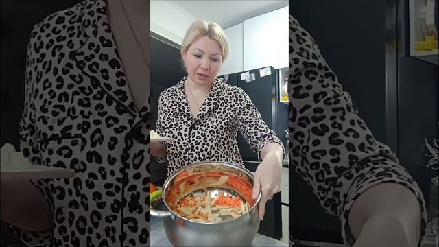 самый вкусный суп на свете бульон с домашней лапшой