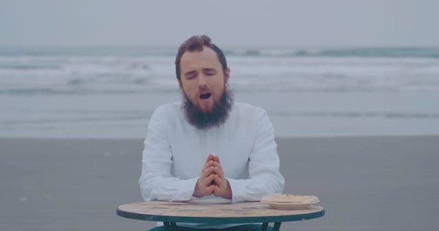 Симон Хорольский – Господь, когда ученикам (христианская песня) 2K