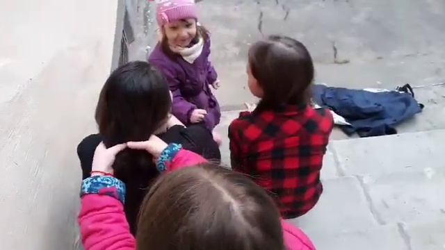 ТЕСТ:НА ЛУЧШУЮ ПОДРУГУ! CHALLENGE СПЛЕСТИ ИЗ ВОЛОС ПОДРУГИ И СВОИХ КОСУ!!!
