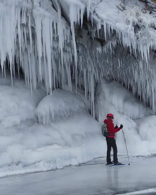 Стекло и музей - лёд на Байкале
