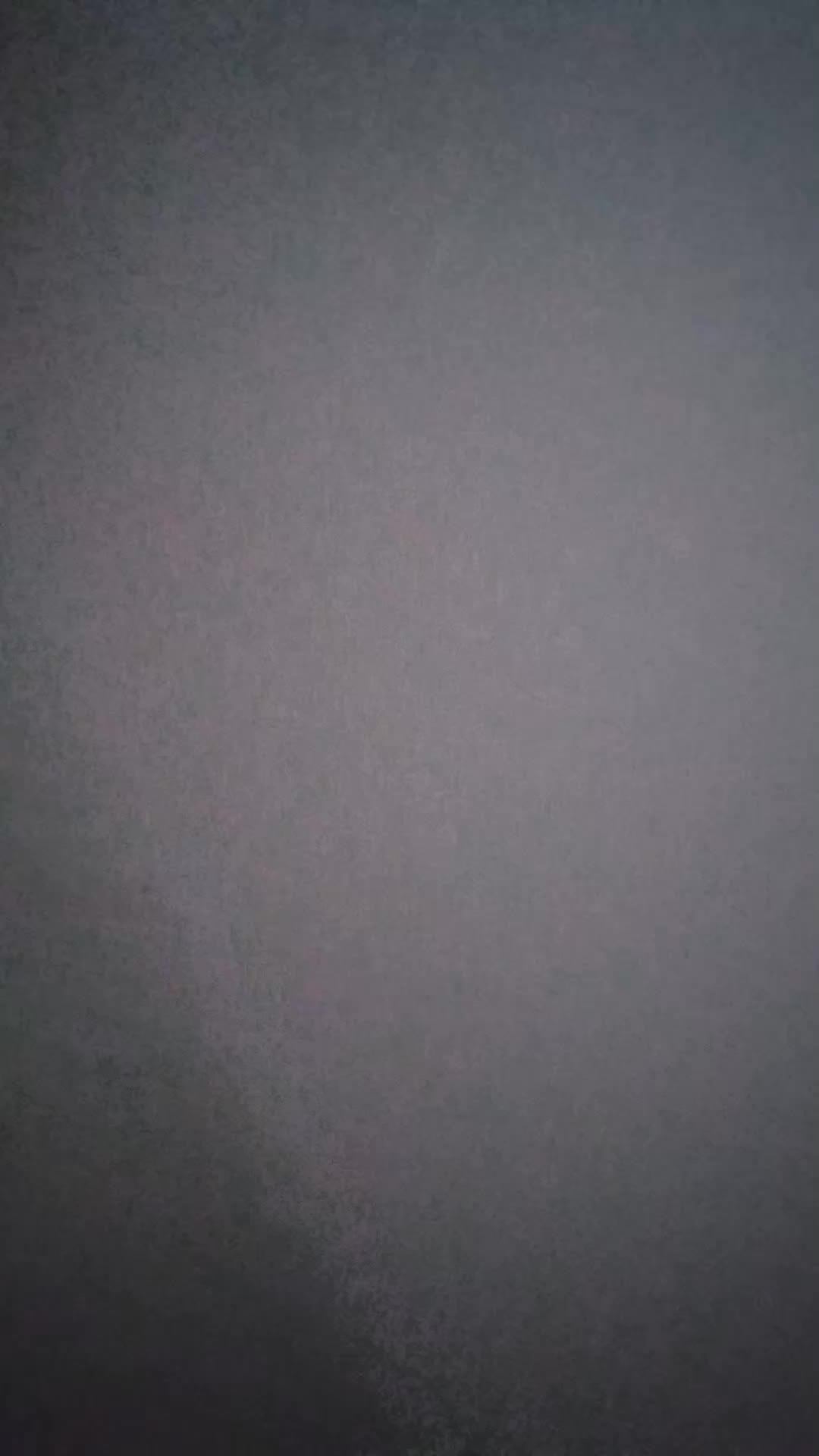 телефон крутиться.