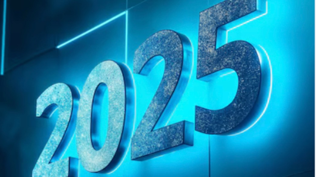 Показываю фейерверки! С Новым годом вас 2025