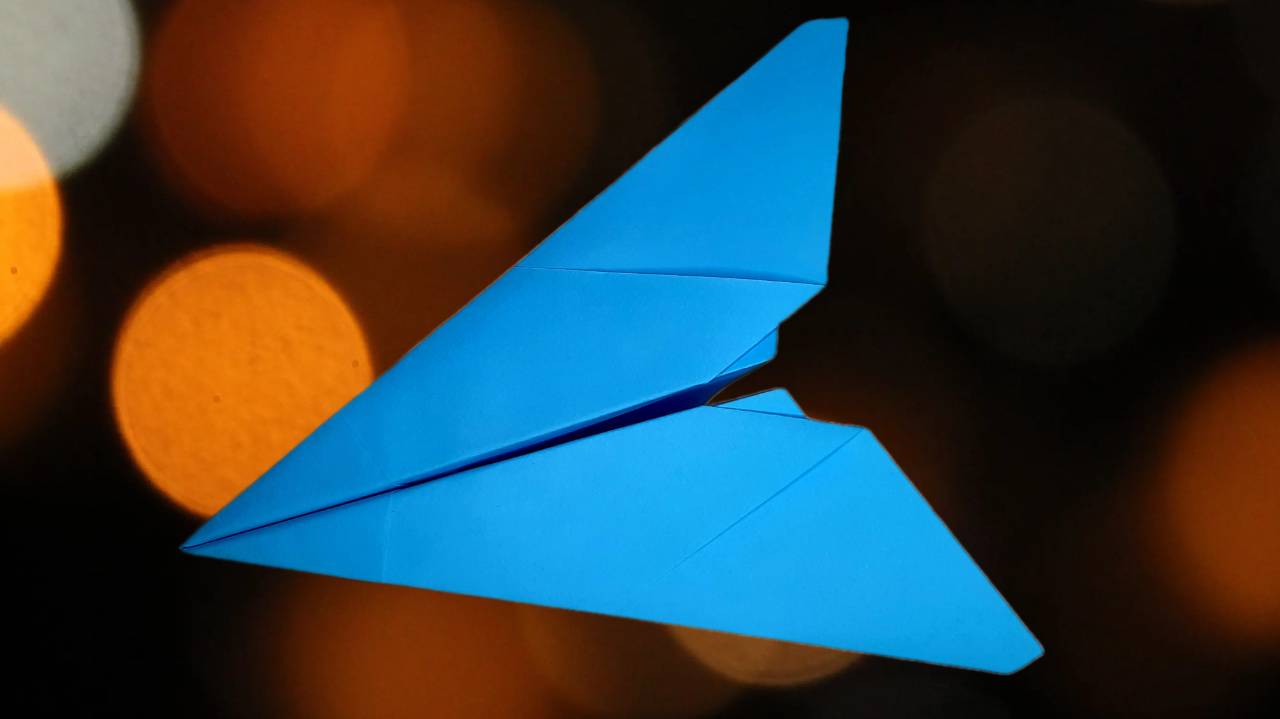 Как сделать самолётик из бумаги своими руками который долго летает