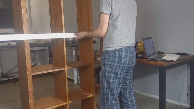 34. Деревянный шаф