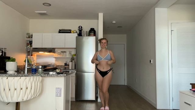 Probando 4 trajes de baño