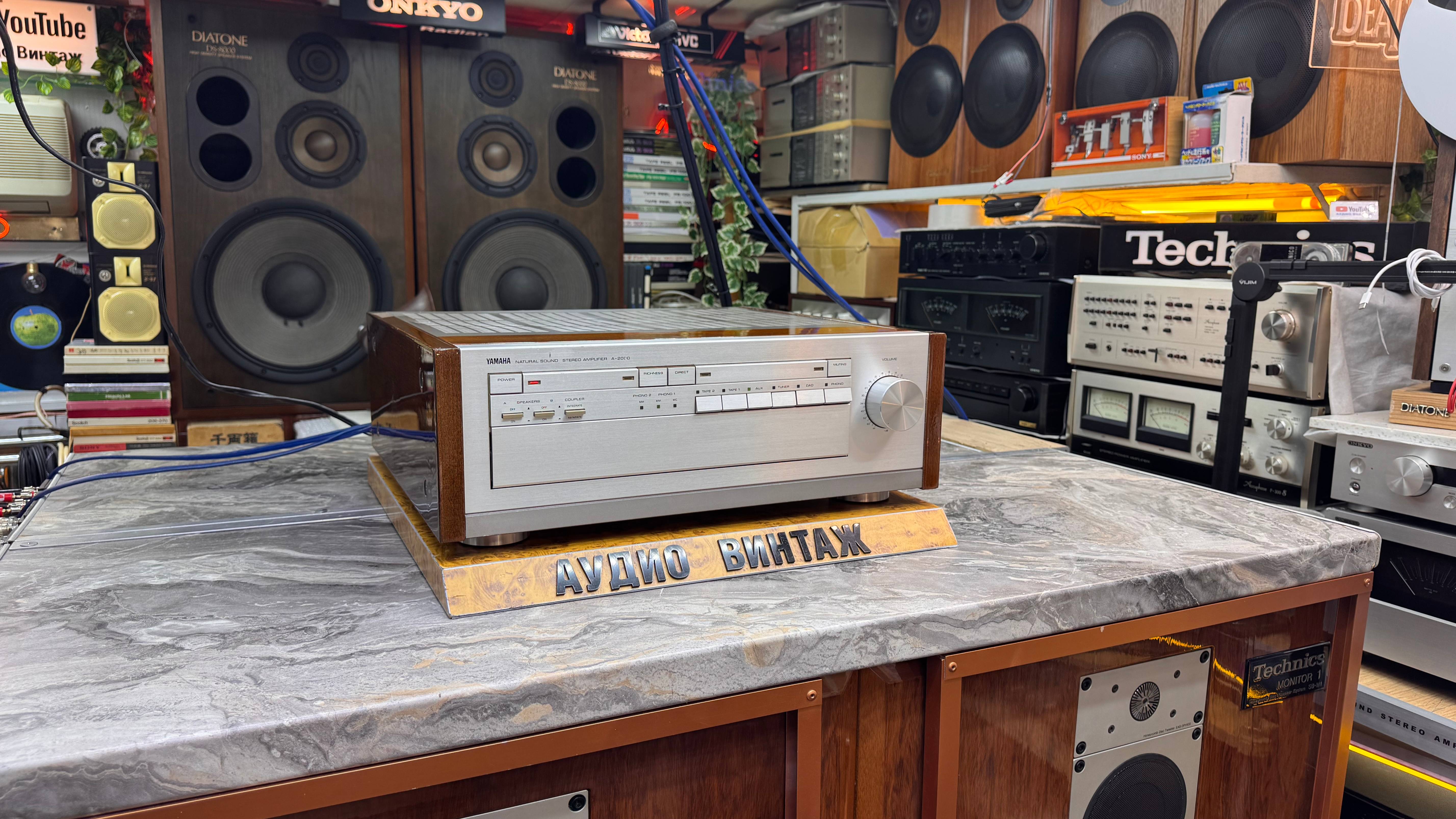 Японский усилитель YAMAHA A-2000