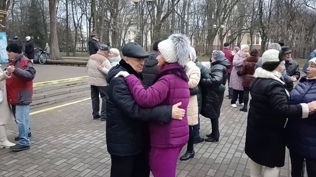 Новогодняя ночь......... 28.12.24 Гомель парк Луначарского 🥰💫