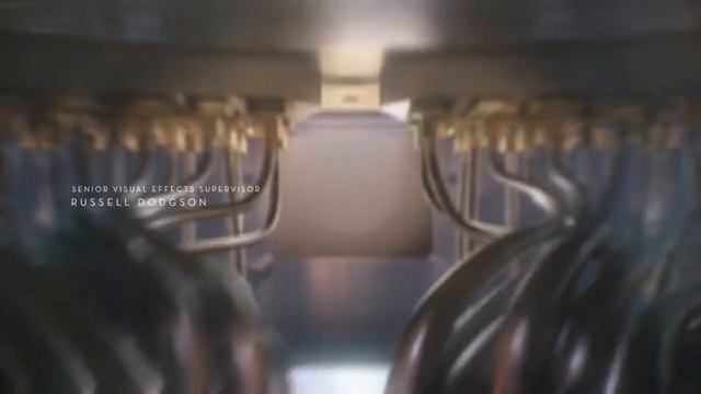 заставка 2 сезона сериала "His dark materials"