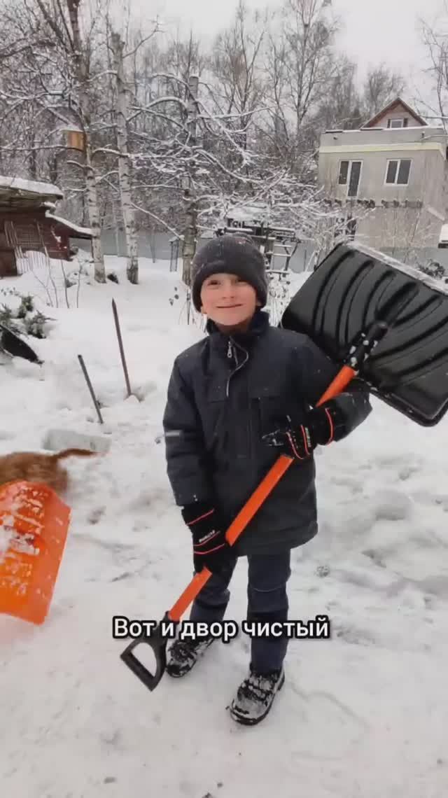 Как правильно убирать снег?