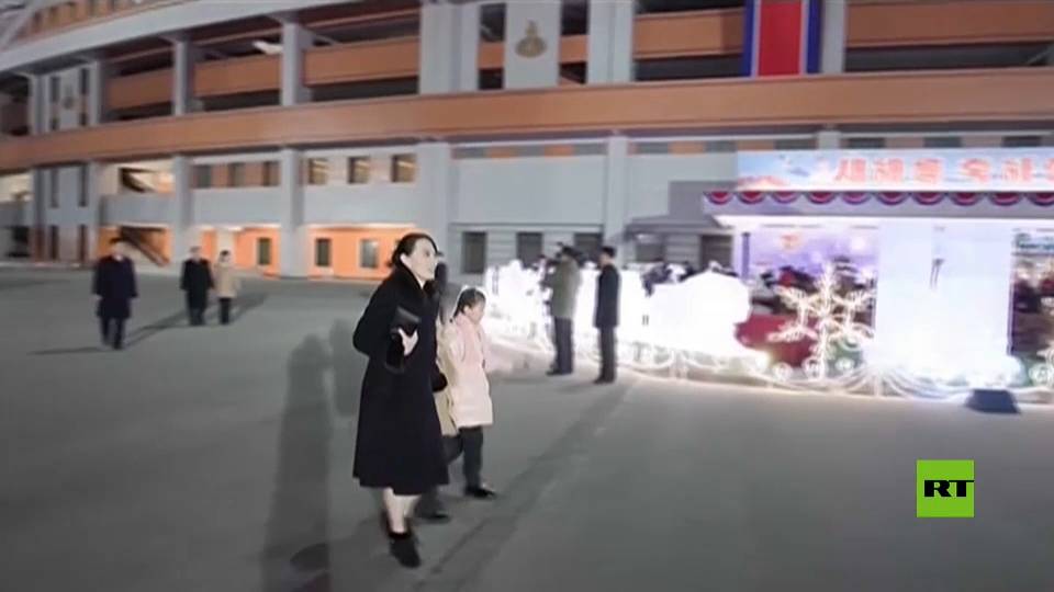 شقيقة كيم تظهر في احتفالات رأس السنة