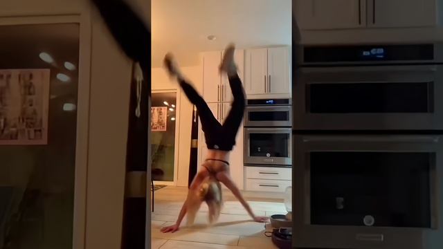 Теперь с танцыми она завяжет 😂