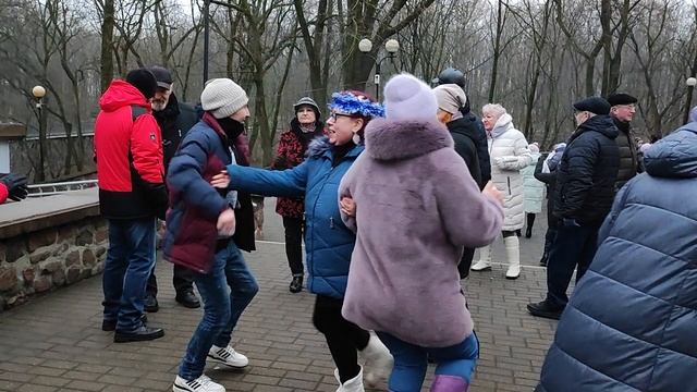 29.12.2024...❄️🧑🎄"Открывай бутылочку Шампанского"!... Гомель!...