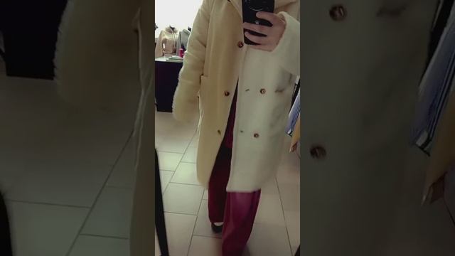 Пальто размер 46 до 56
Цена 1500_₽ доставка есть пишите на +79969393192 ватсап