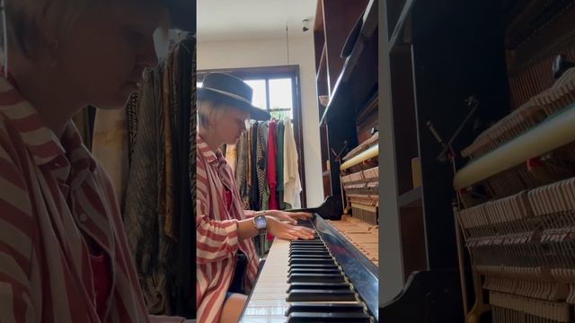 Playing a piece from my new song  #piano #bali #composer #bali #пианино #pianist