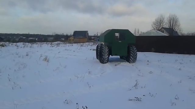 Бортоповоротный вездеход