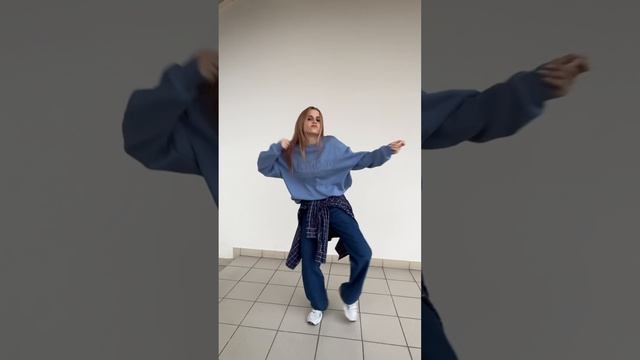 Stray kids - “Walkin On Water” dance cover | KATERIIL, K-pop dance cover, dance challenge