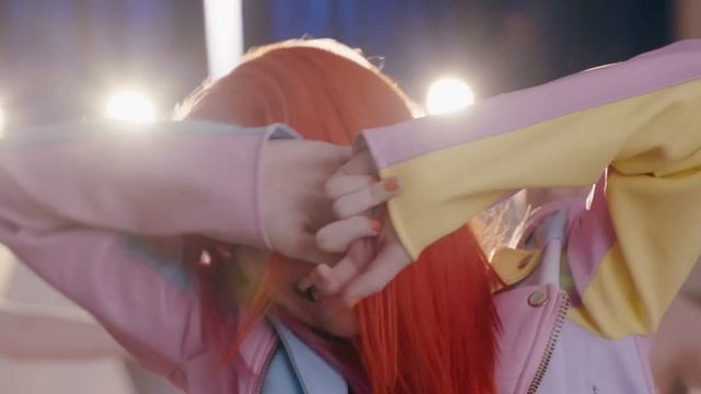 Paramore - Still Into You [OFFICIAL VIDEO]