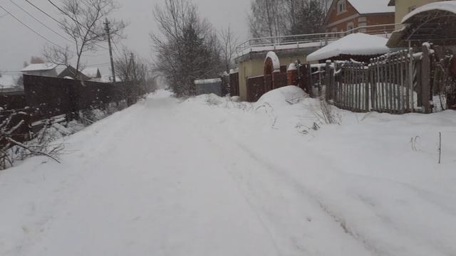 Прогулка. С песней по жизни. Снег кружится❄❄❄.