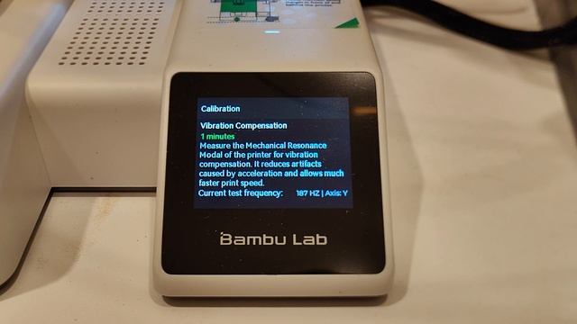 Первое включение и калибровка резонансов на Bambu Lab A1 mini