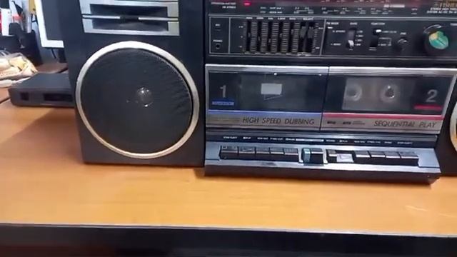 Магниофон Fisher. После чистки регуляторов и ремонта колонки.