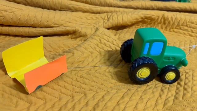 СИНИЙ ТРАКТОР ПО ПОЛЯМ ИЗ ИГРУШЕК