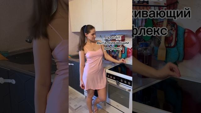 Признаки готовности к прикорму👶