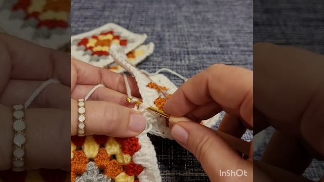 Соединение бабушкиных квадратов